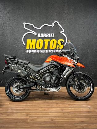 TRIUMPH TIGER 800 XCA TRIUMPH TIGER 800 XCA